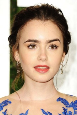 Lily Collins Fotoğrafı
