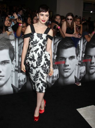 Lily Collins Fotoğrafı