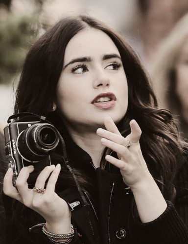 Lily Collins Fotoğrafı