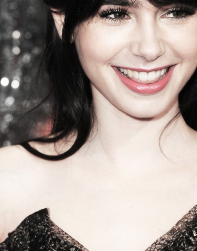 Lily Collins Fotoğrafı