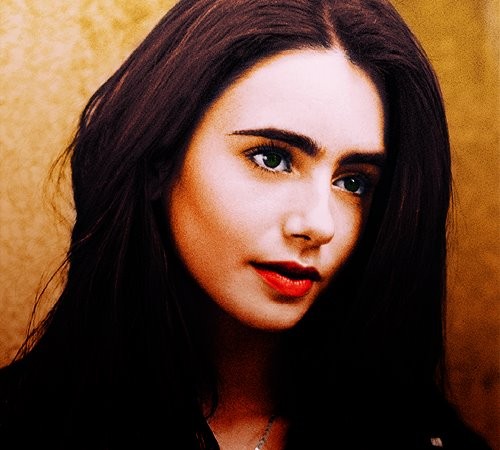 Lily Collins Fotoğrafı