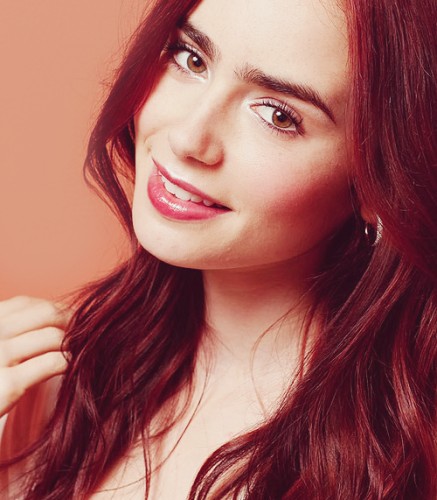 Lily Collins Fotoğrafı