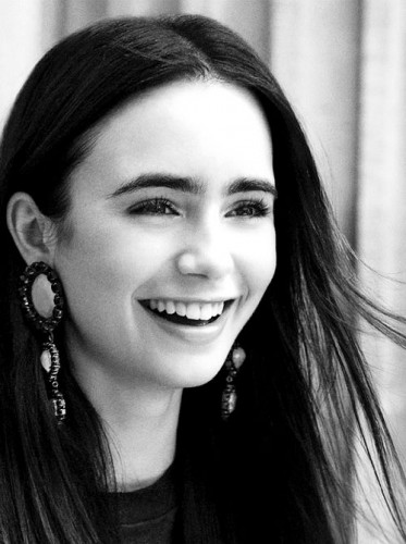 Lily Collins Fotoğrafı