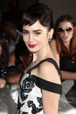 Lily Collins Fotoğrafı