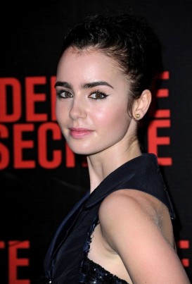 Lily Collins Fotoğrafı
