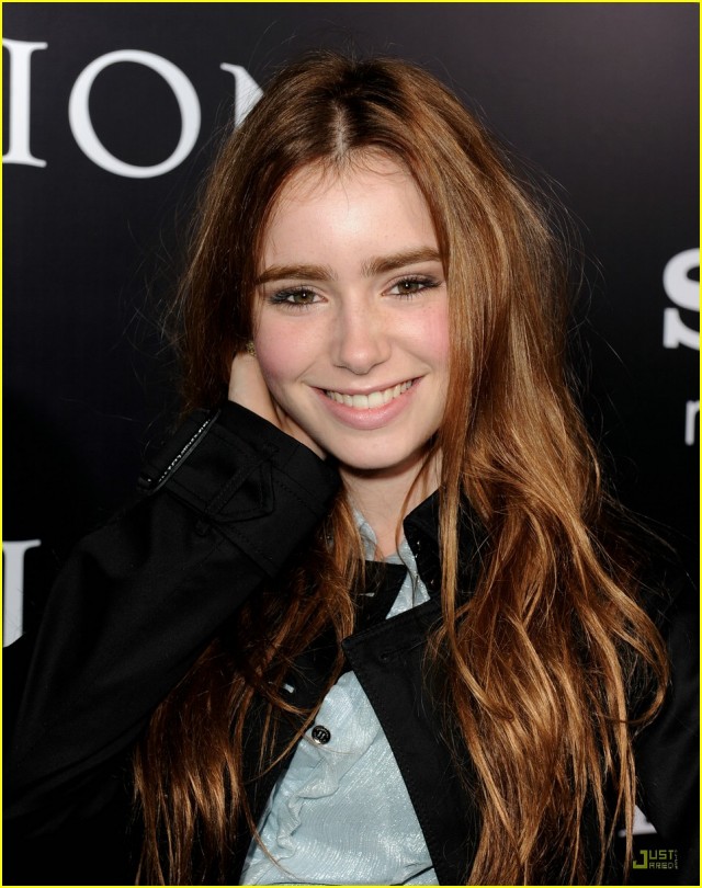 Lily Collins Fotoğrafı