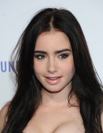 Lily Collins Fotoğrafı