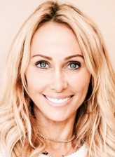 Tish Cyrus fotoğrafı