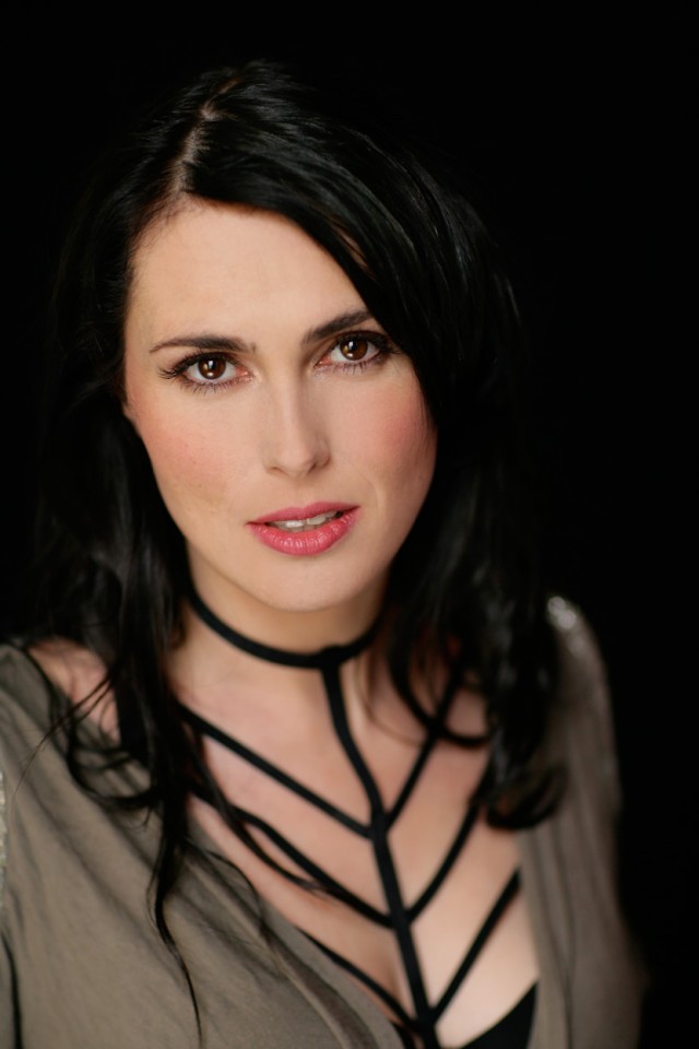 Sharon Den Adel fotoğrafı