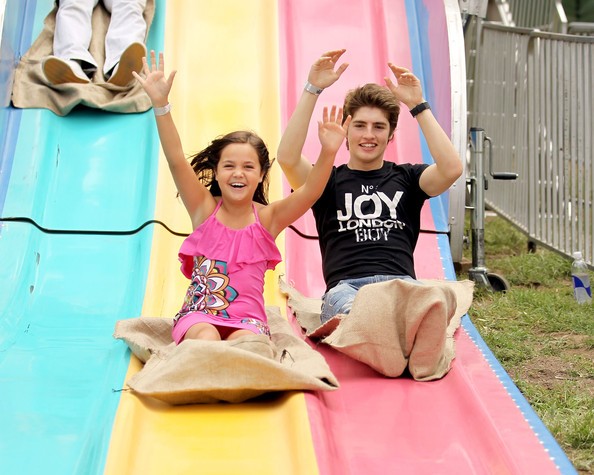 Gregg Sulkin Fotoğrafı