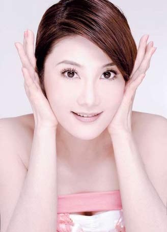 Cynthia Khan fotoğrafı