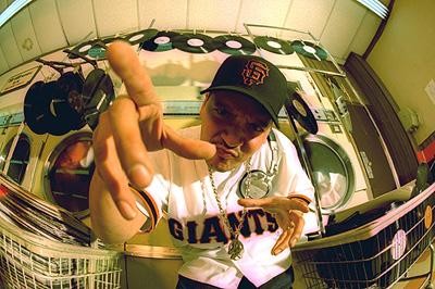 Mix Master Mike fotoğrafı