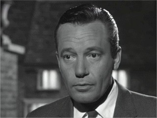 Charles 'Bud' Tingwell fotoğrafı