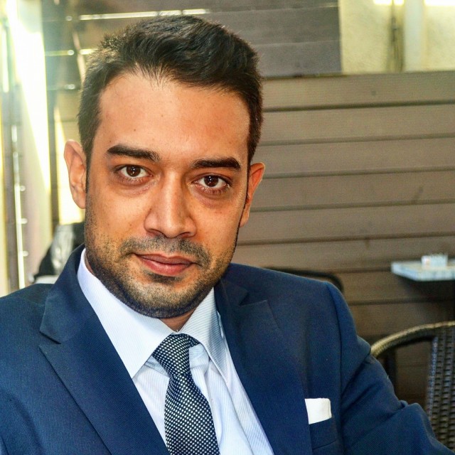 Metin Altınçekiç Fotoğrafı