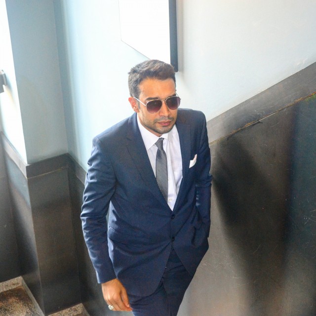 Metin Altınçekiç fotoğrafı