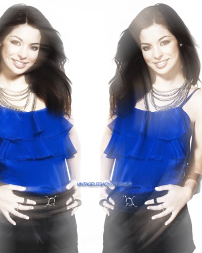 Gia Mantegna Fotoğrafı