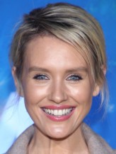 Nicky Whelan fotoğrafı