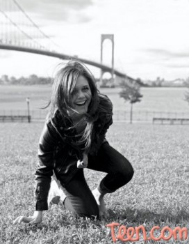 Allie Gonino fotoğrafı