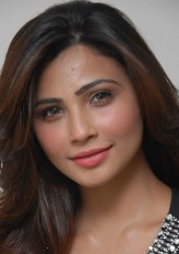 Daisy Shah fotoğrafı