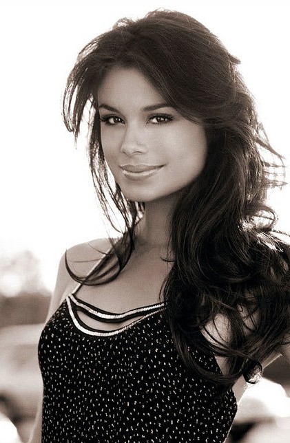 Nathalie Kelley Fotoğrafı