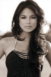 Nathalie Kelley Fotoğrafı