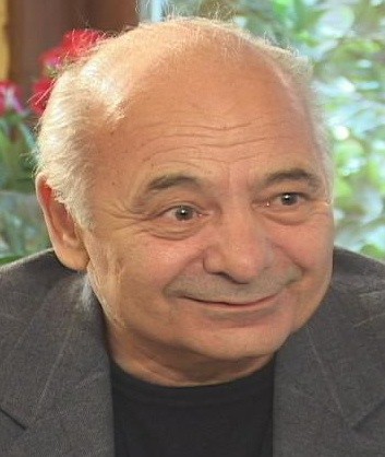 Burt Young Fotoğrafı
