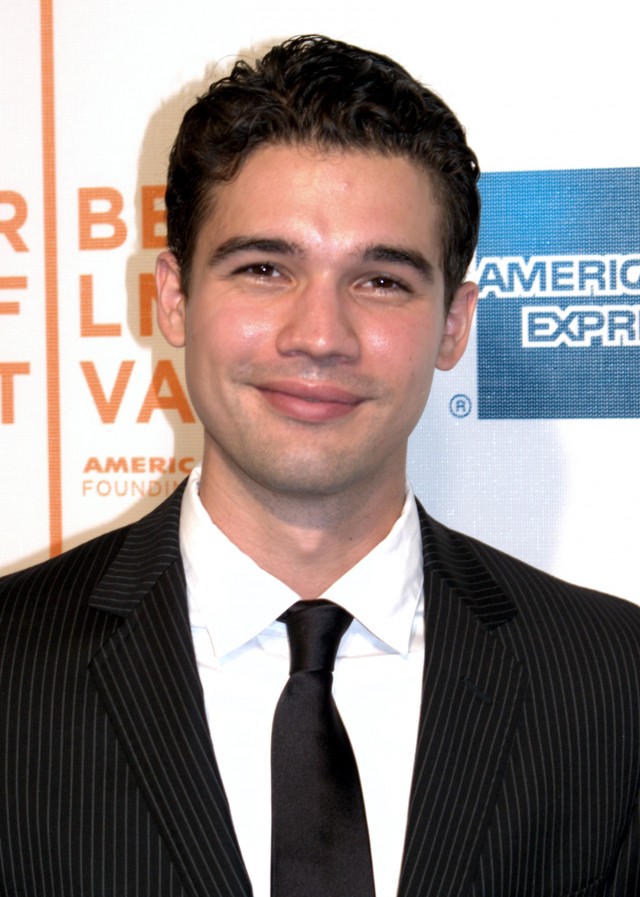 Steven Strait Fotoğrafı
