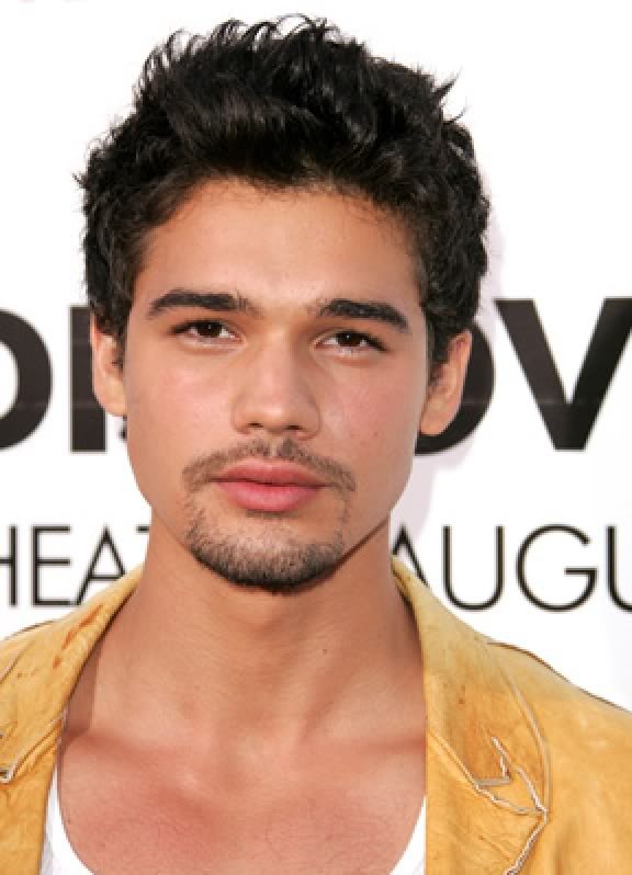 Steven Strait Fotoğrafı