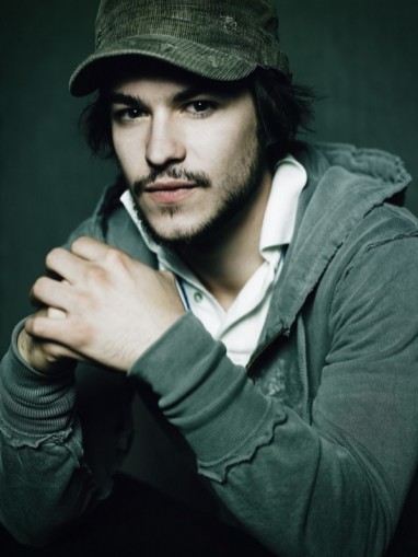 Marc-André Grondin Fotoğrafı