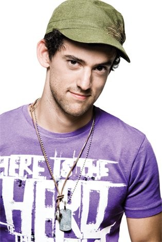 Luis Gerardo Méndez fotoğrafı