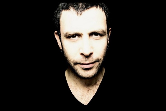 Nejat İşler Fotoğrafı