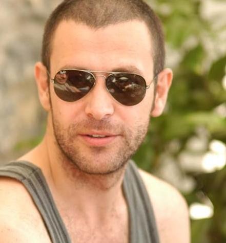 Nejat İşler Fotoğrafı