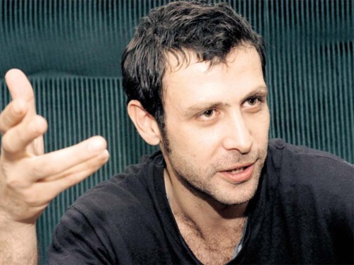 Nejat İşler Fotoğrafı