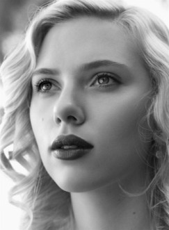 Scarlett Johansson Fotoğrafı