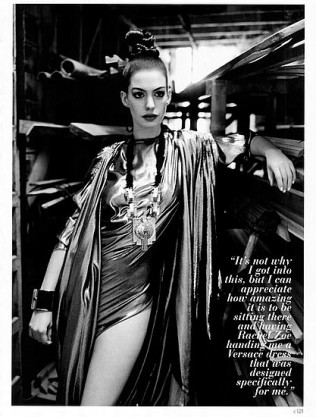 Anne Hathaway Fotoğrafı