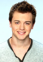 Chad Duell fotoğrafı