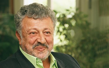 Metin Akpınar Fotoğrafı