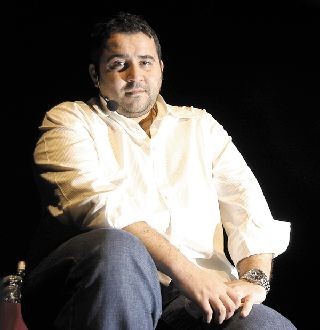 Ata Demirer Fotoğrafı