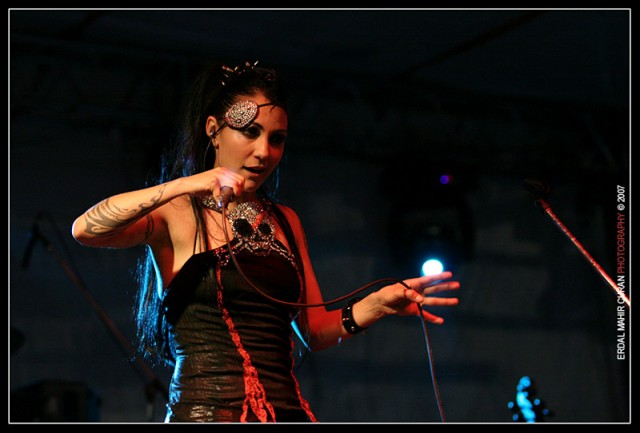 Özlem Tekin fotoğrafı