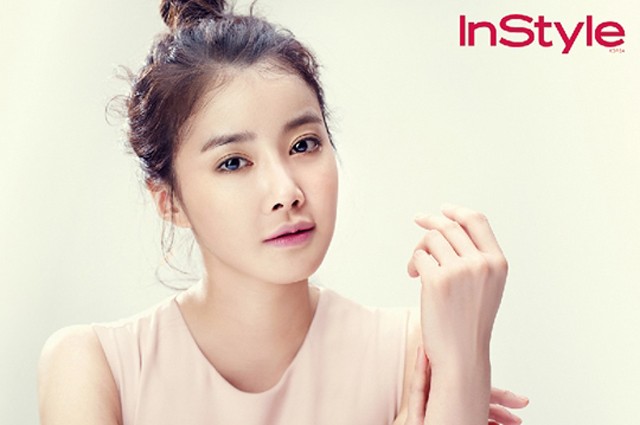 Lee Si-young Fotoğrafı