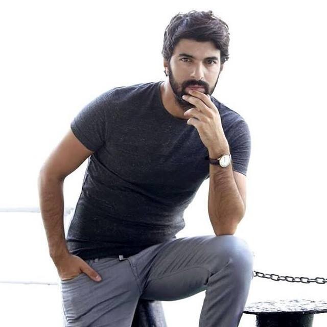 Engin Akyürek Fotoğrafı