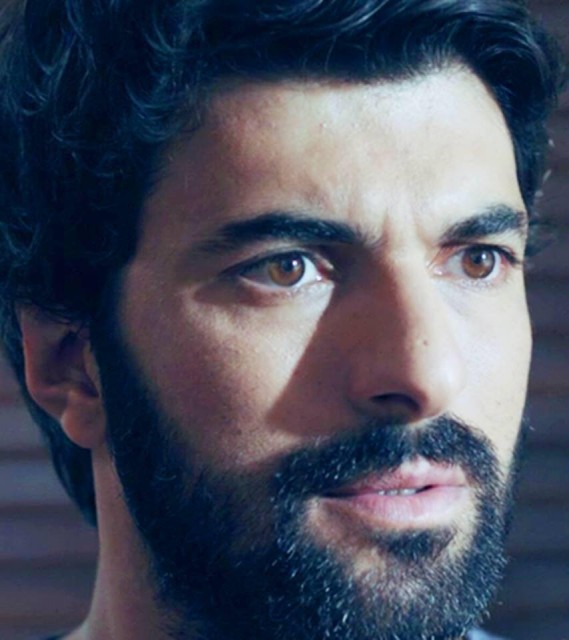 Engin Akyürek Fotoğrafı