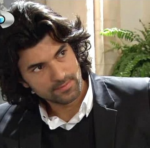 Engin Akyürek Fotoğrafı