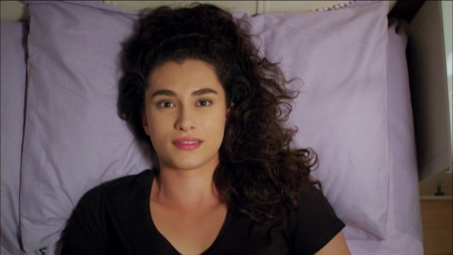 Hande Doğandemir Fotoğrafı