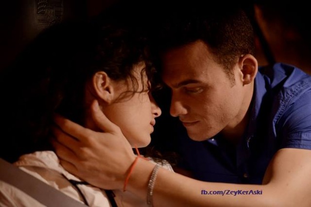 Hande Doğandemir Fotoğrafı