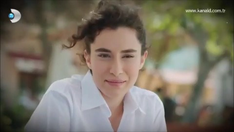Hande Doğandemir Fotoğrafı