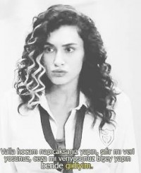 Hande Doğandemir Fotoğrafı