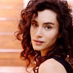 Hande Doğandemir Fotoğrafı