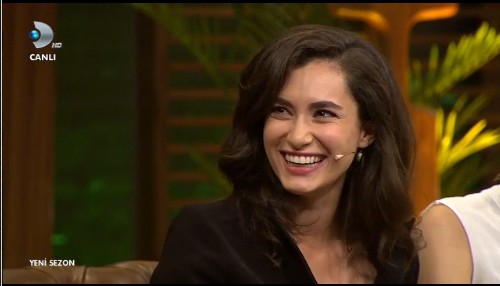 Hande Doğandemir Fotoğrafı