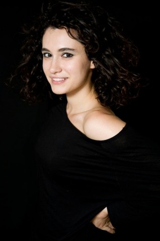 Hande Doğandemir Fotoğrafı
